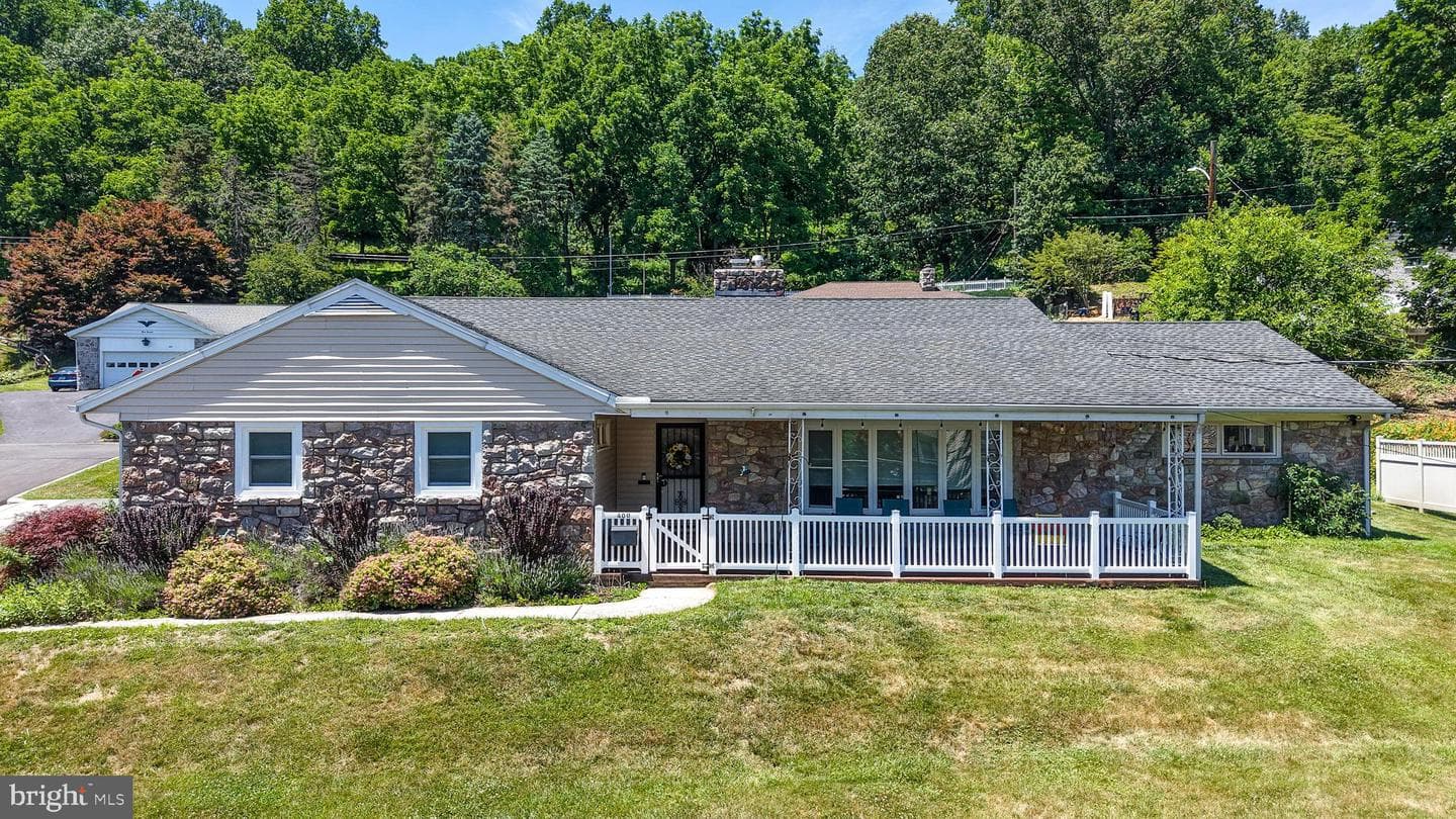 400 Friedensburg Road photo 1