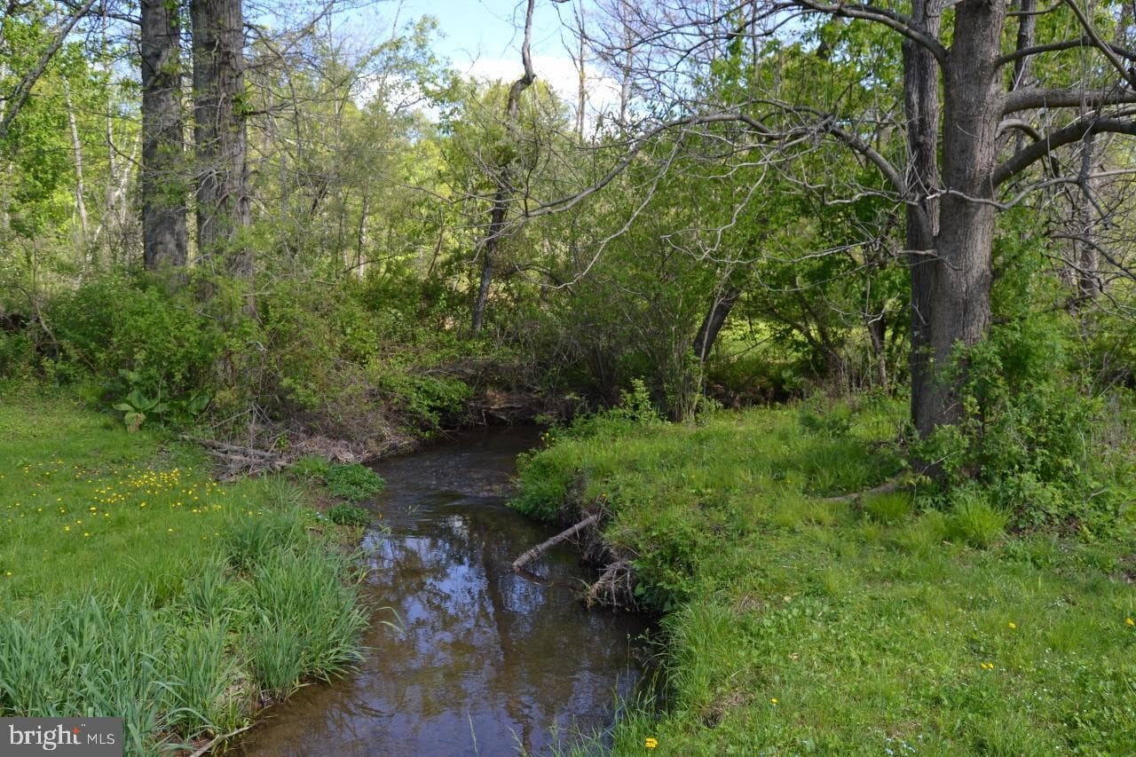 1045 Route 100 photo 12