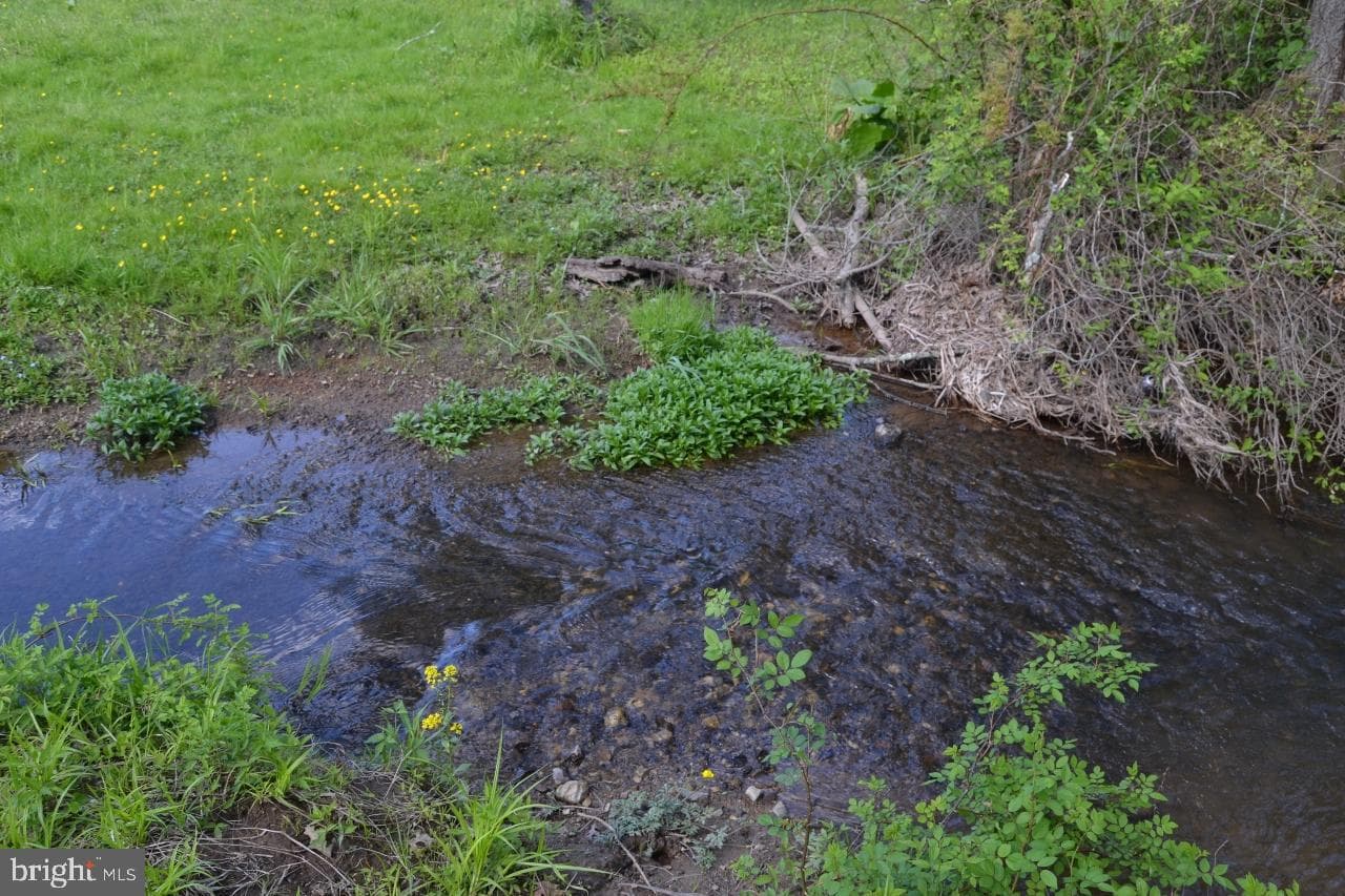 1045 Route 100 photo 13