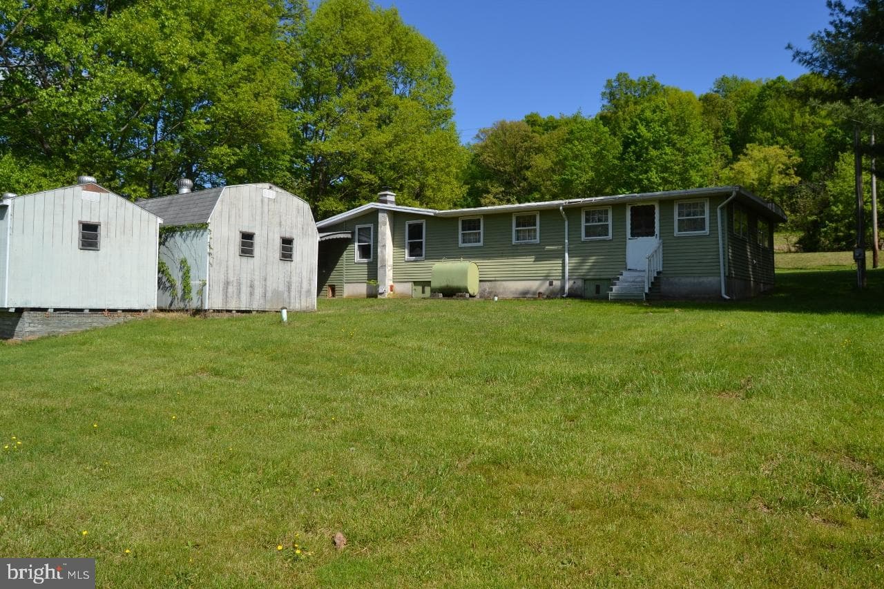 1045 Route 100 photo 6