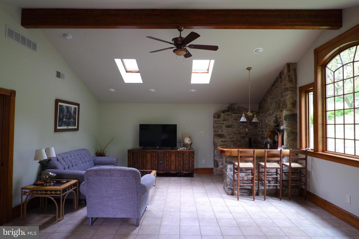 318 N Galen Hall Road photo 12