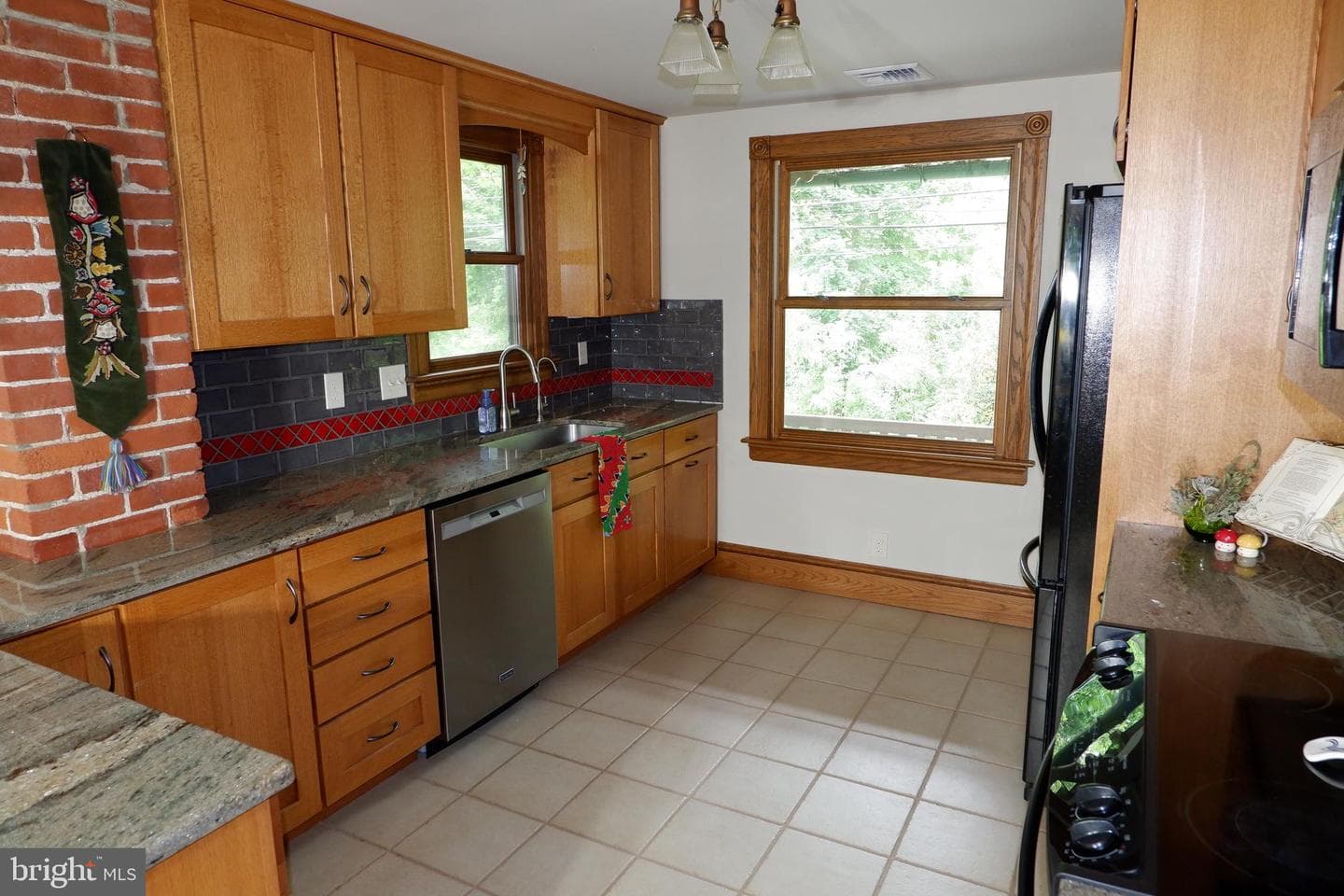 318 N Galen Hall Road photo 8