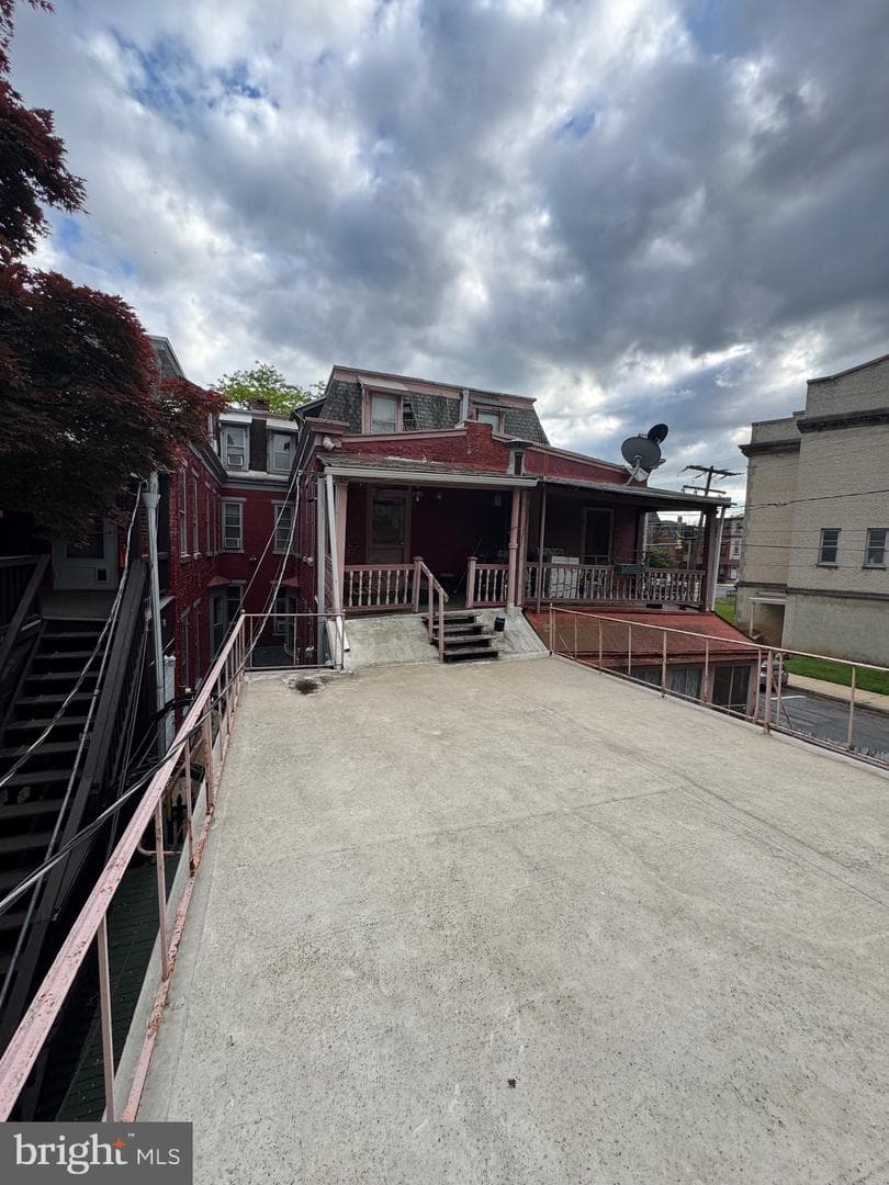 429 Greenwich Street photo 34