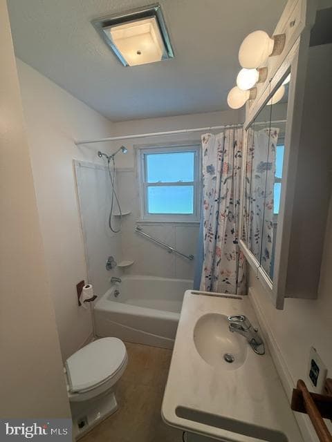 2230 Monroe photo 12