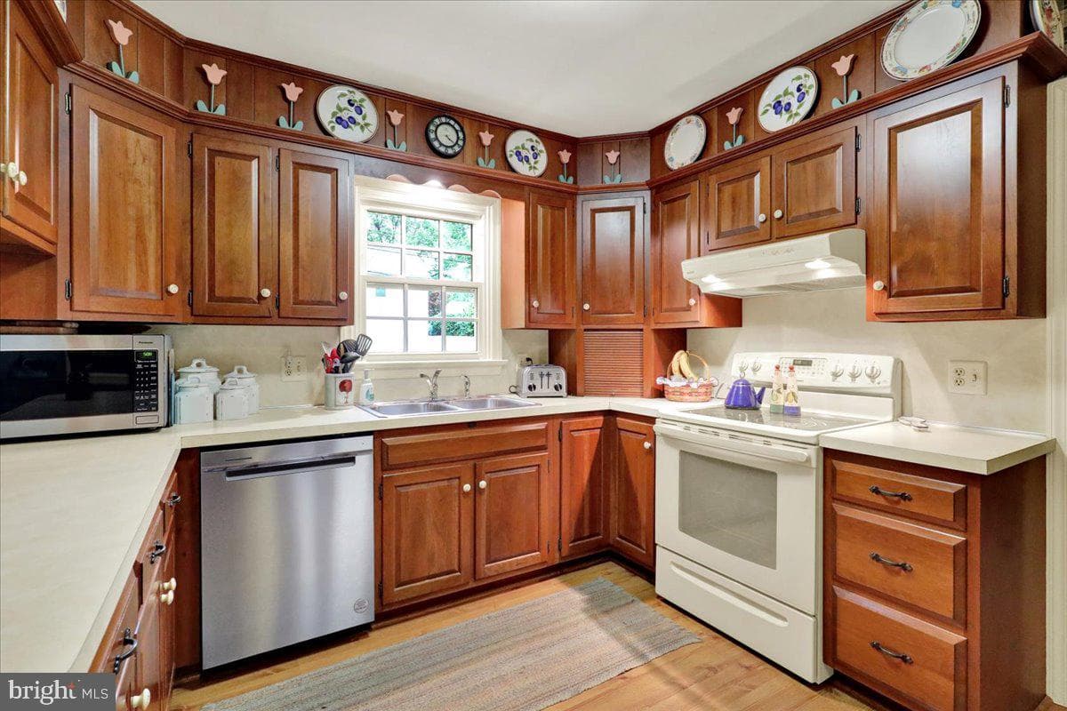 1645 Reading Boulevard photo 16