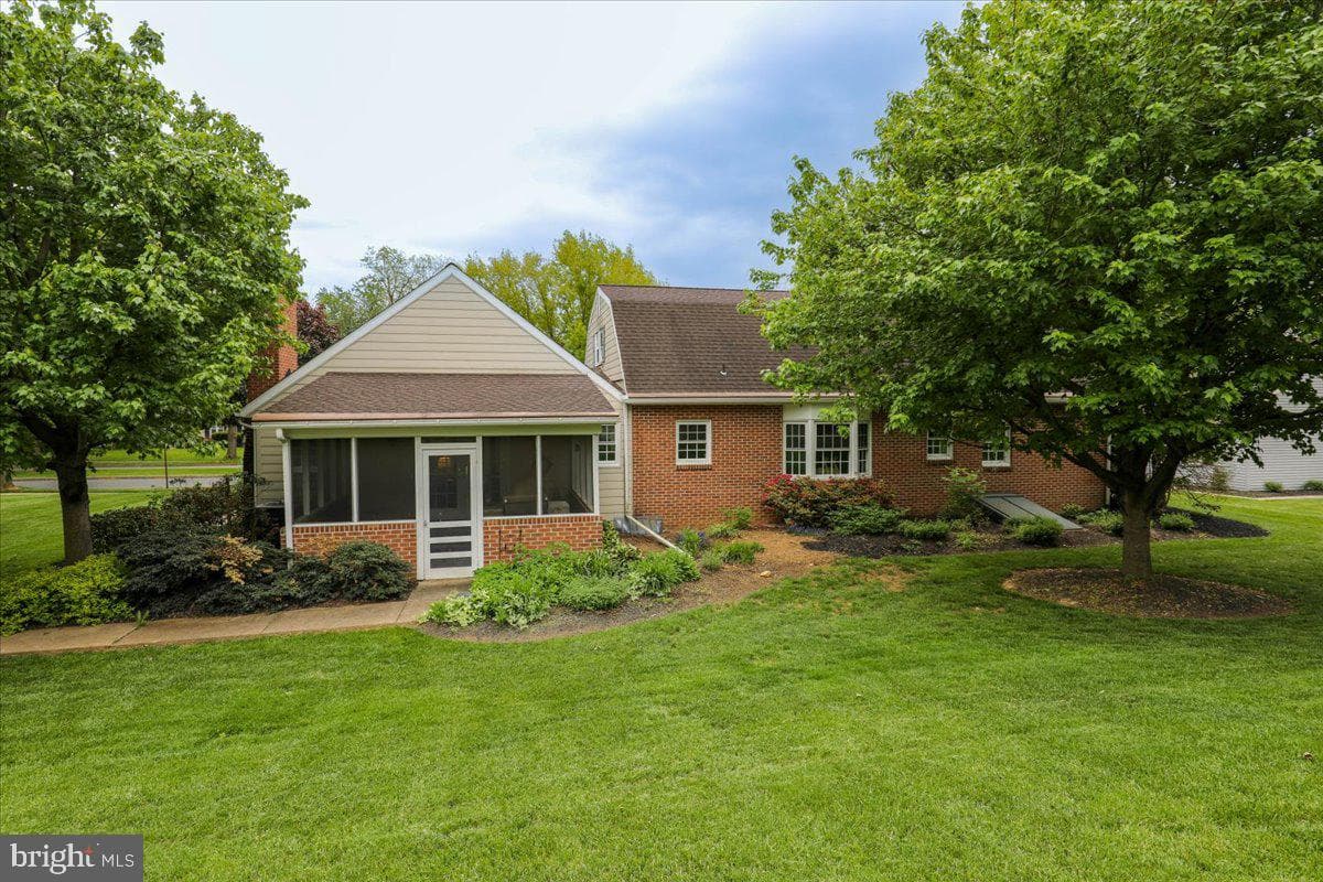 1645 Reading Boulevard photo 37