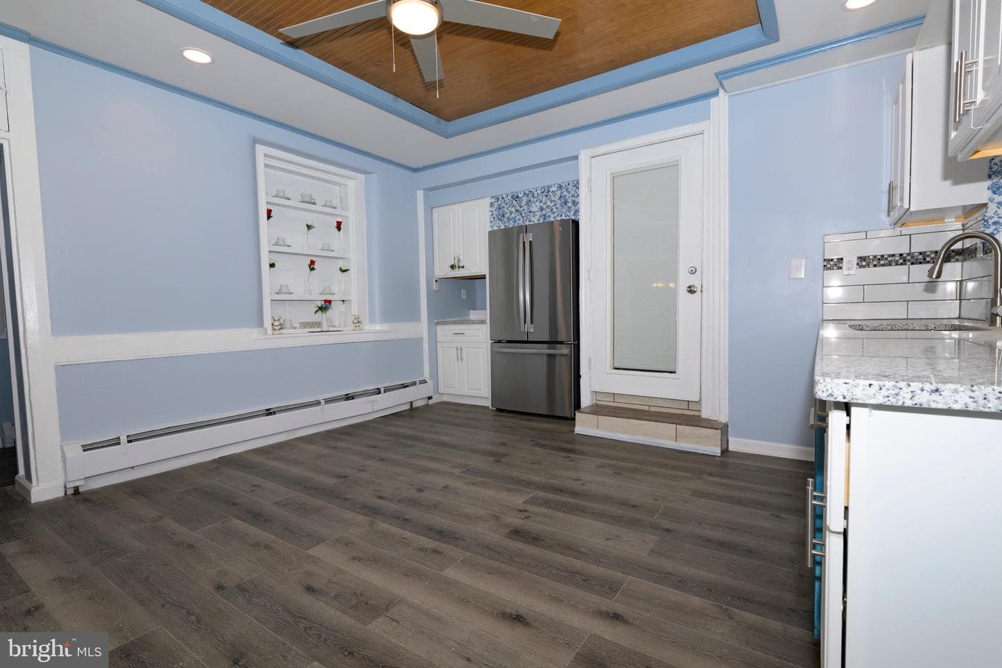 230 N Main Street photo 8