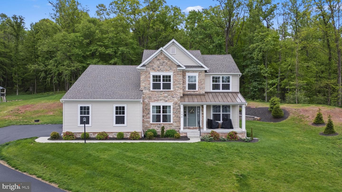198 Oak Grove Road photo 2