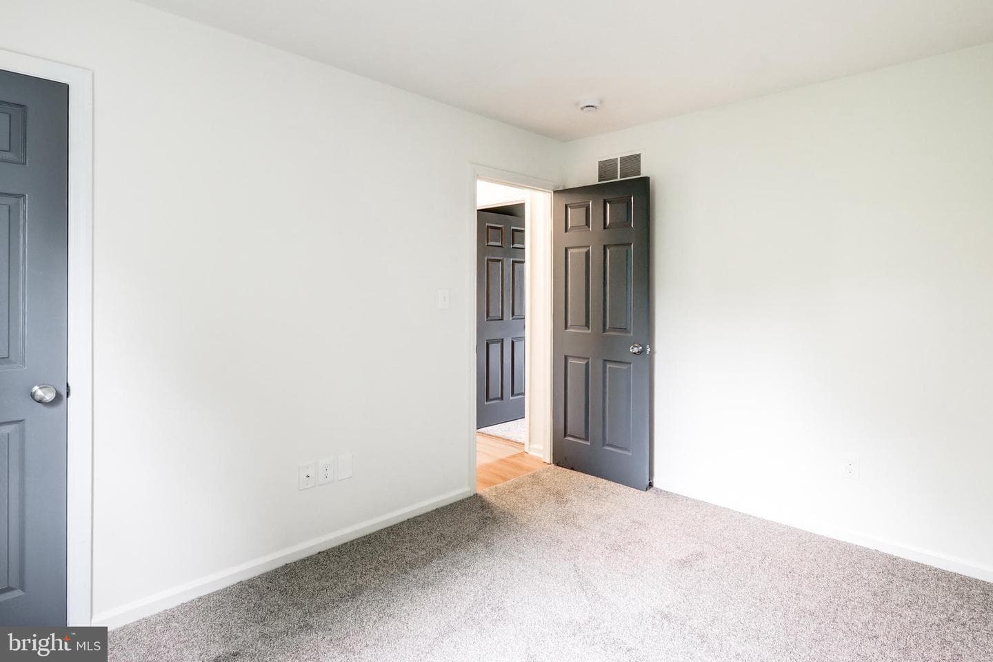 338 Dogwood Ln photo 15