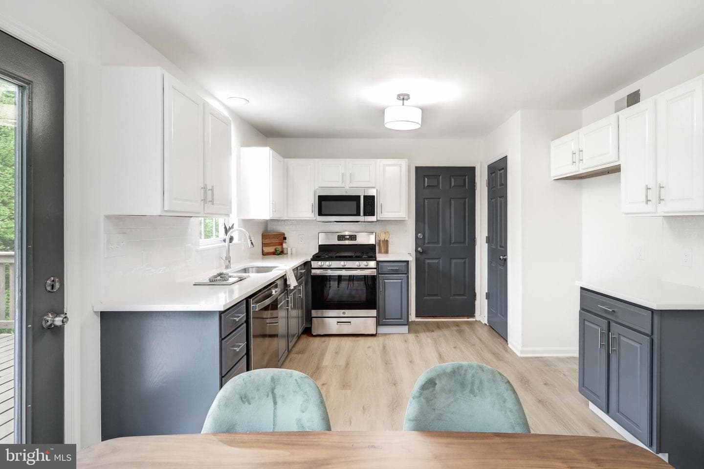 338 Dogwood Ln photo 7