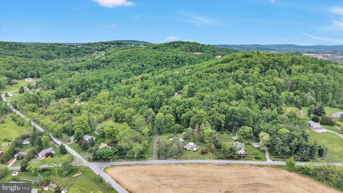 5220 Oley Turnpike Road photo 4