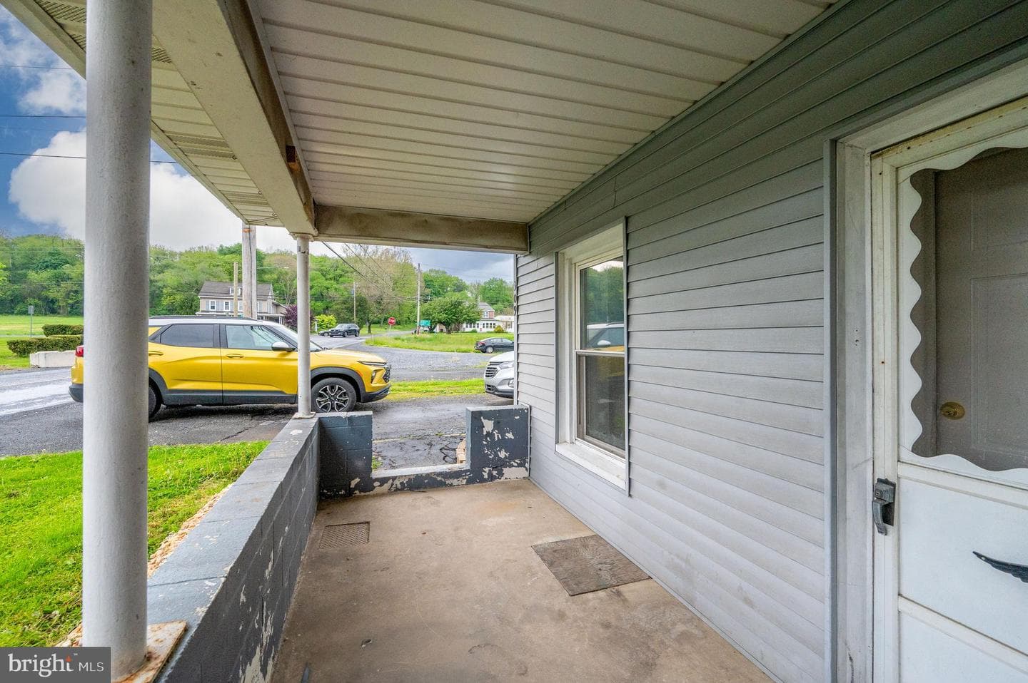 467 Hill Rd photo 3