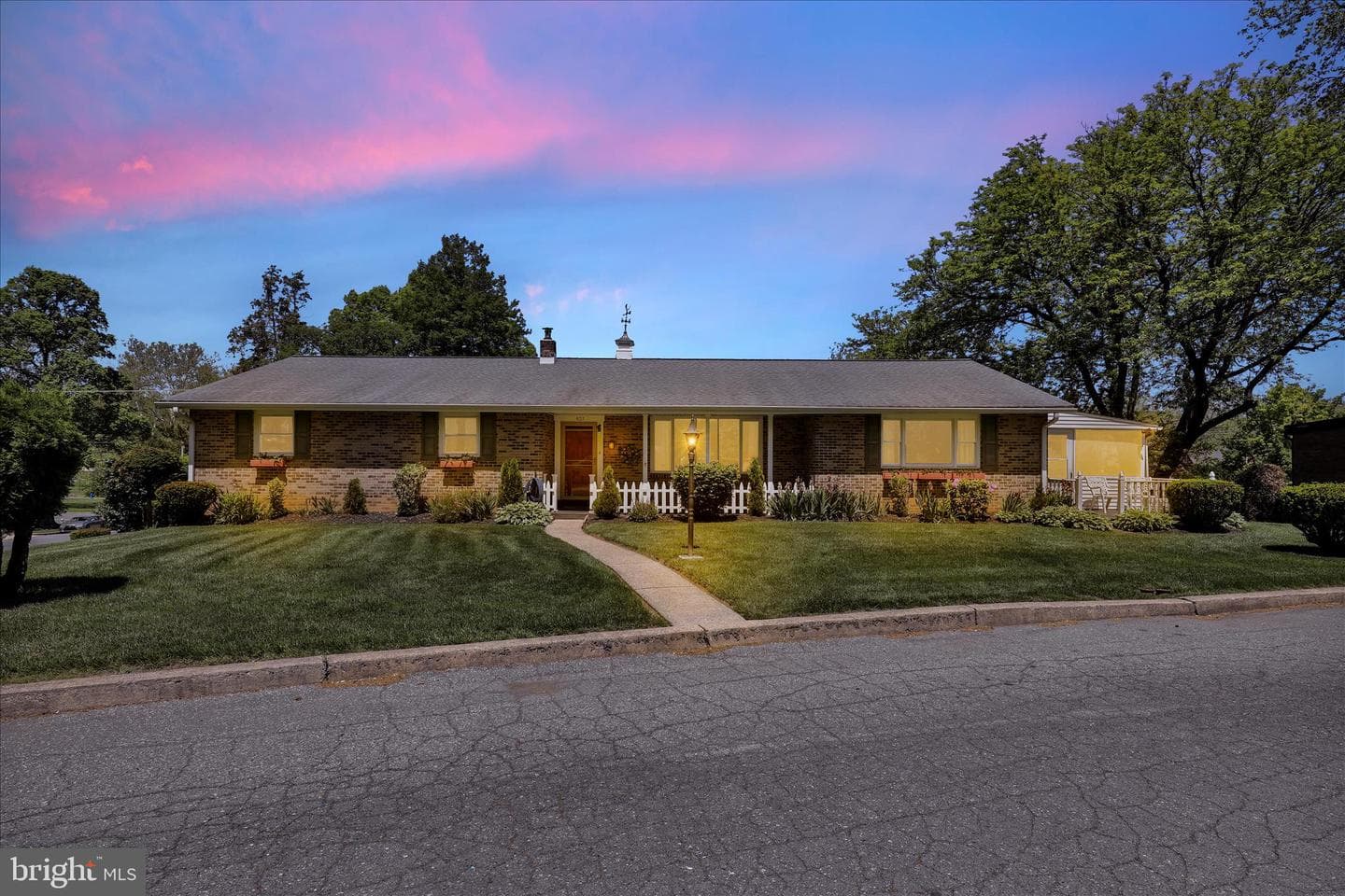 833 Joan Tc photo 51