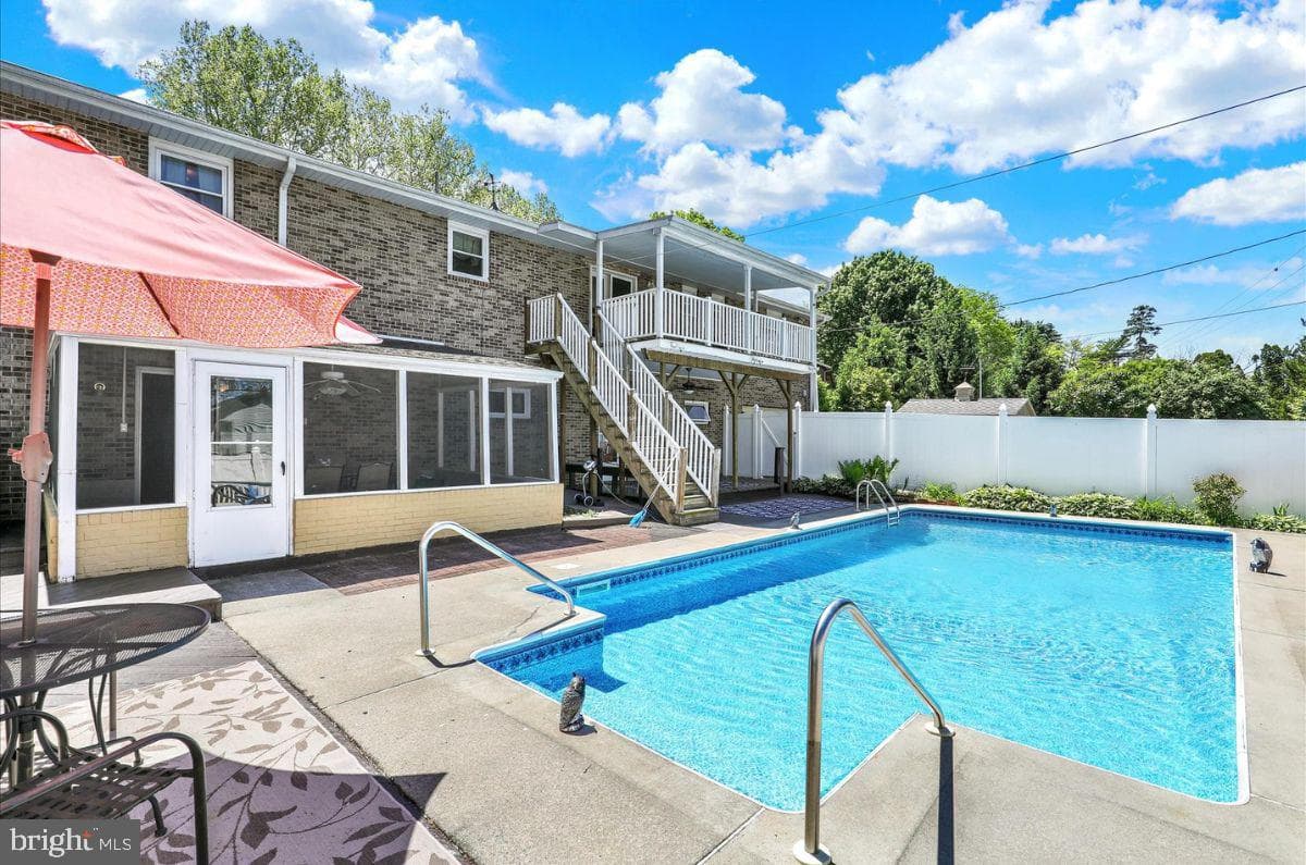 833 Joan Tc photo 8