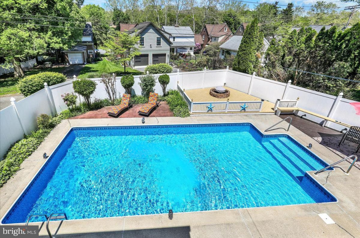 833 Joan Tc photo 9