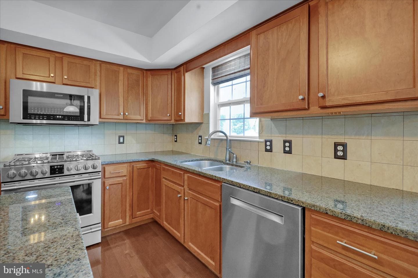 615 W Pine Street photo 19