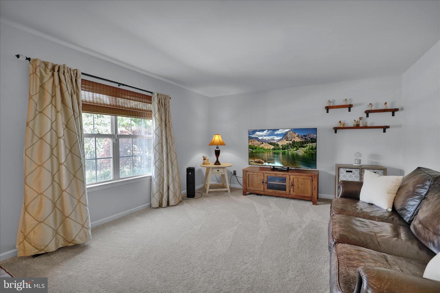 615 W Pine Street photo 22