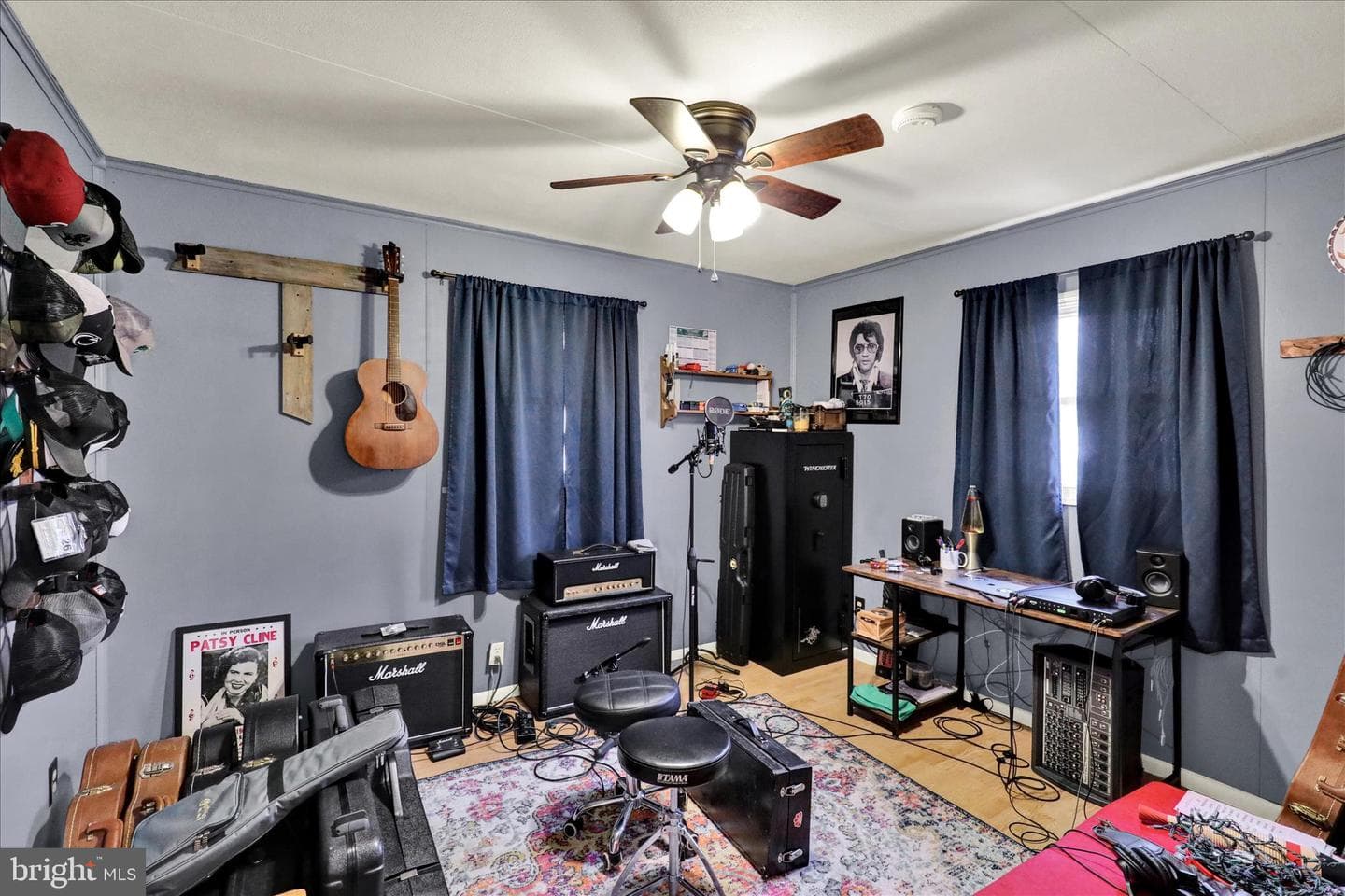 227 E Noble Avenue photo 8