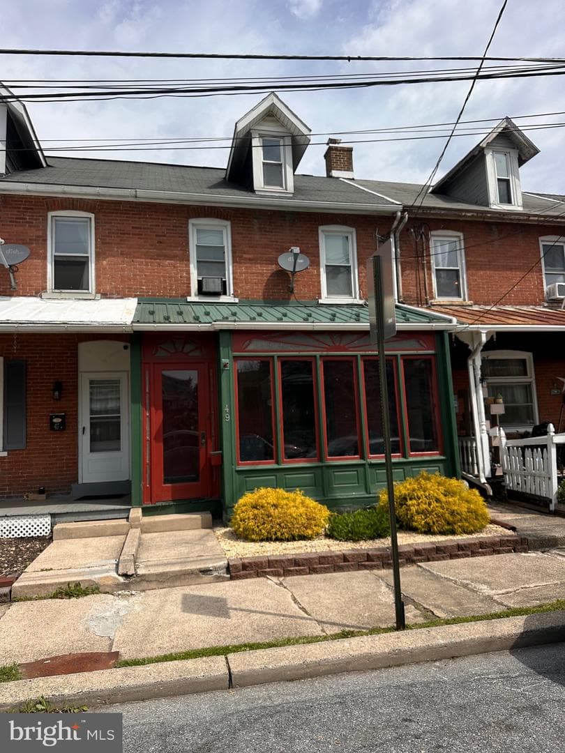 49 E Washington Street