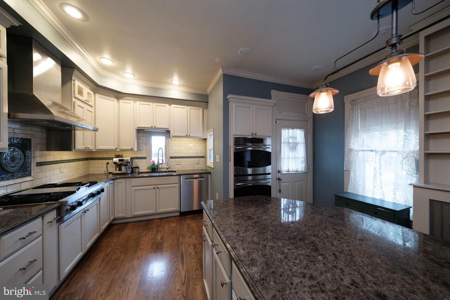 414 Spring St photo 7