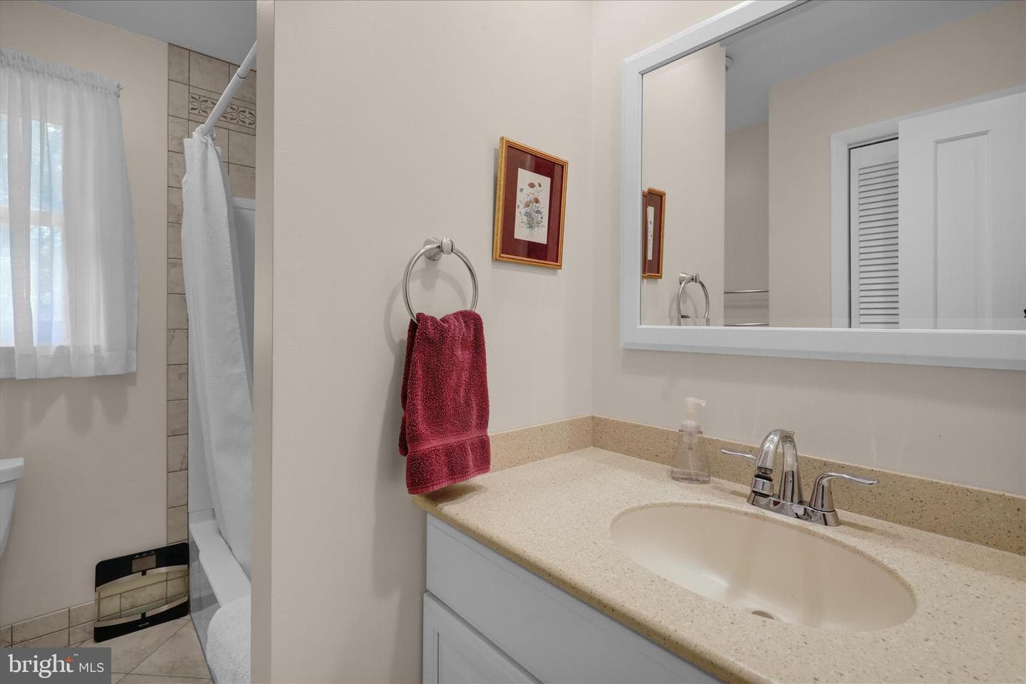 1818 Squire Court photo 18