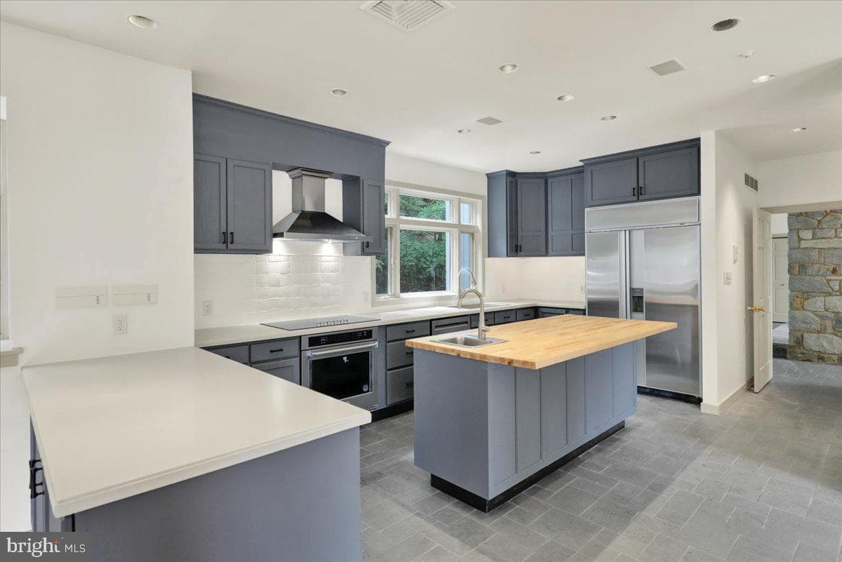 8 Wyndham Hill Drive photo 24