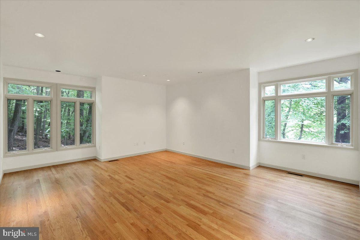 8 Wyndham Hill Drive photo 34