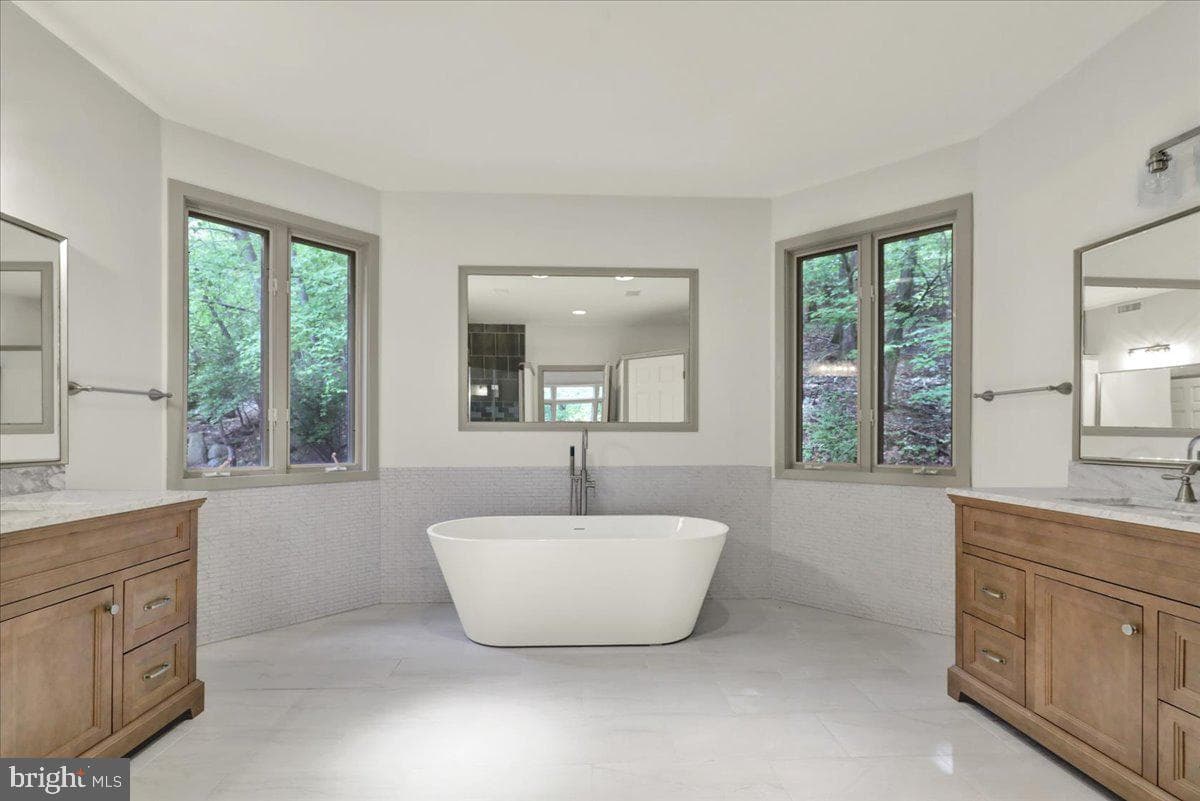 8 Wyndham Hill Drive photo 38