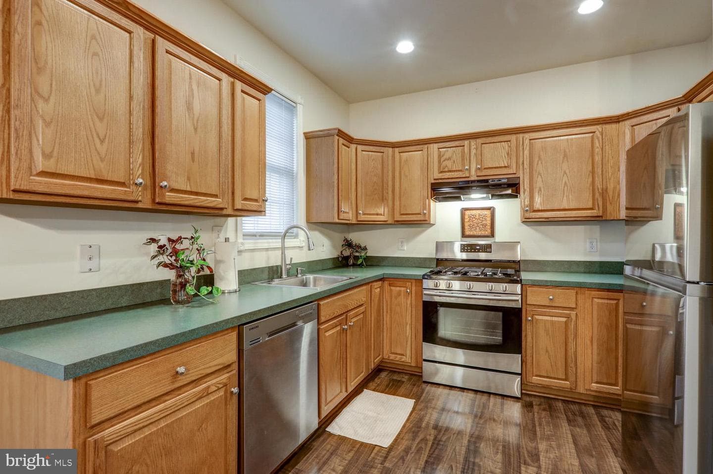 2111 Fairview Street photo 20