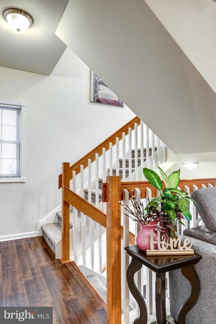 2111 Fairview Street photo 9