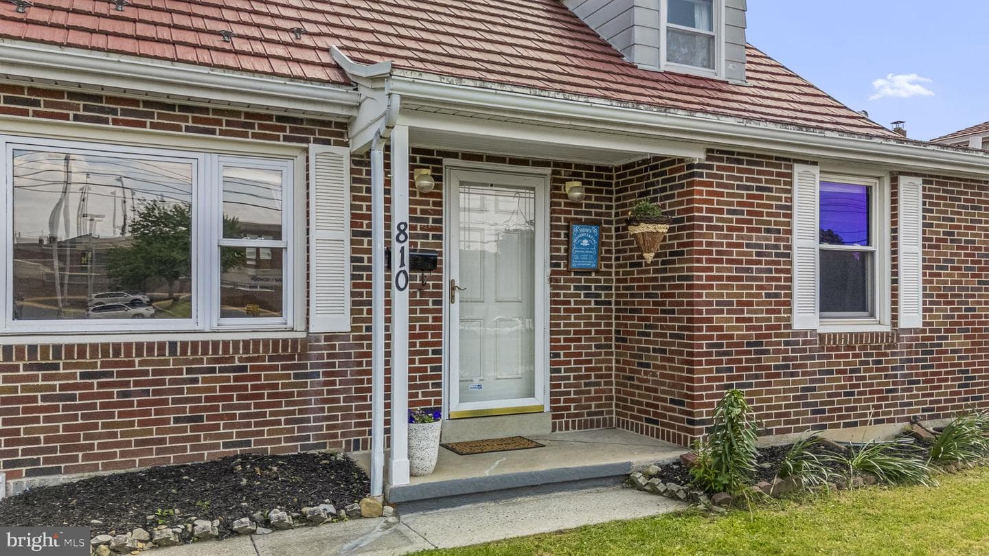 810 E Bellevue Avenue photo 3