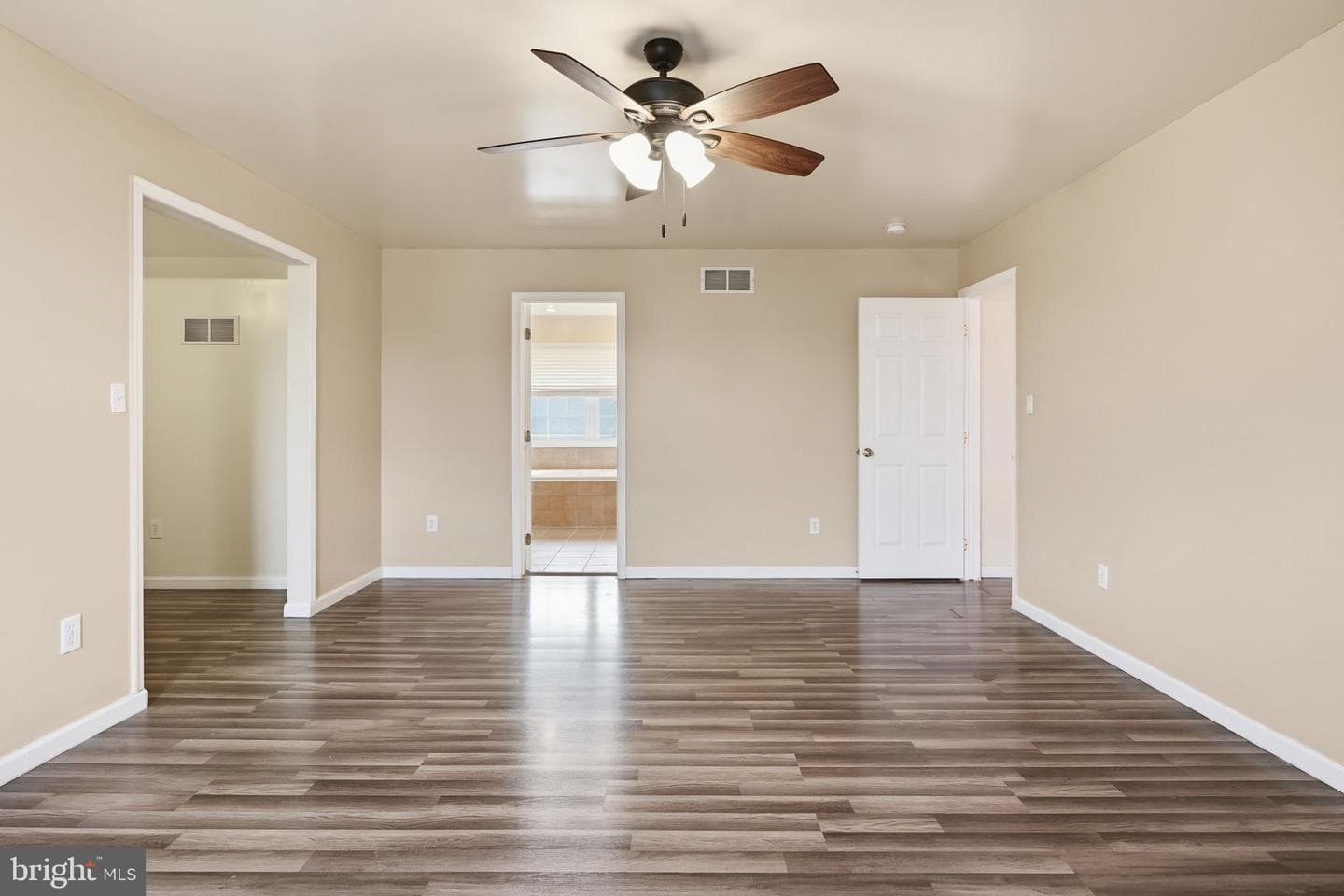 605 Georgia Avenue photo 27