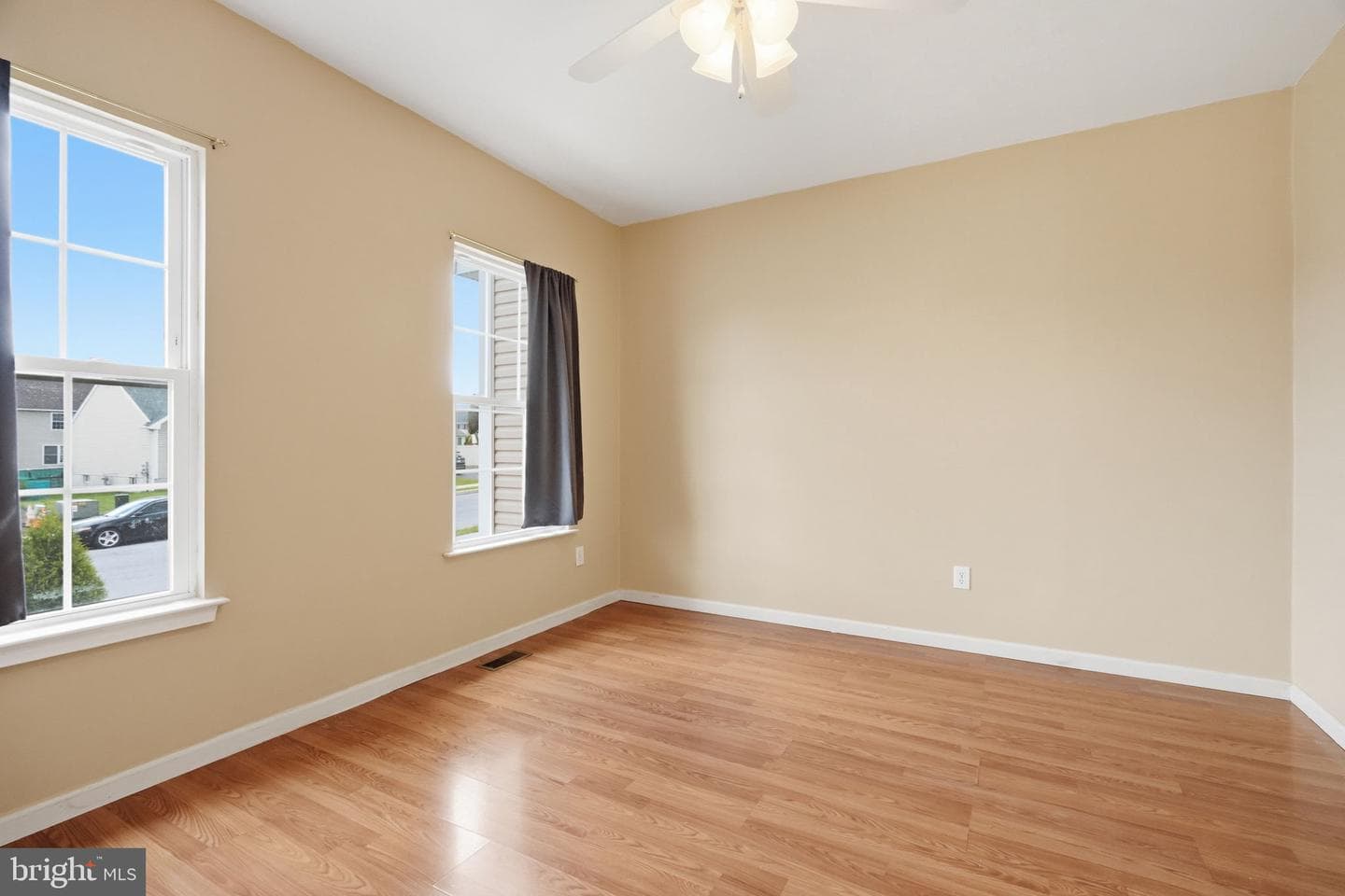 605 Georgia Avenue photo 7