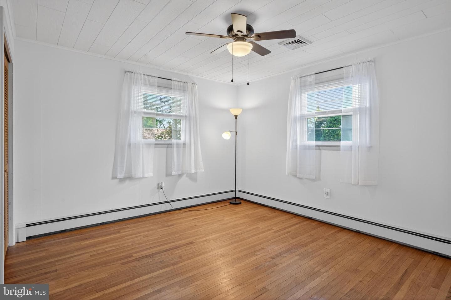 26 E Cedar Street photo 30