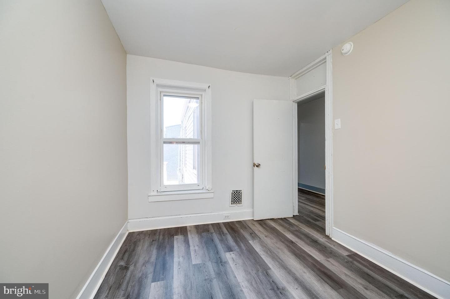 133 Greenwich St photo 28