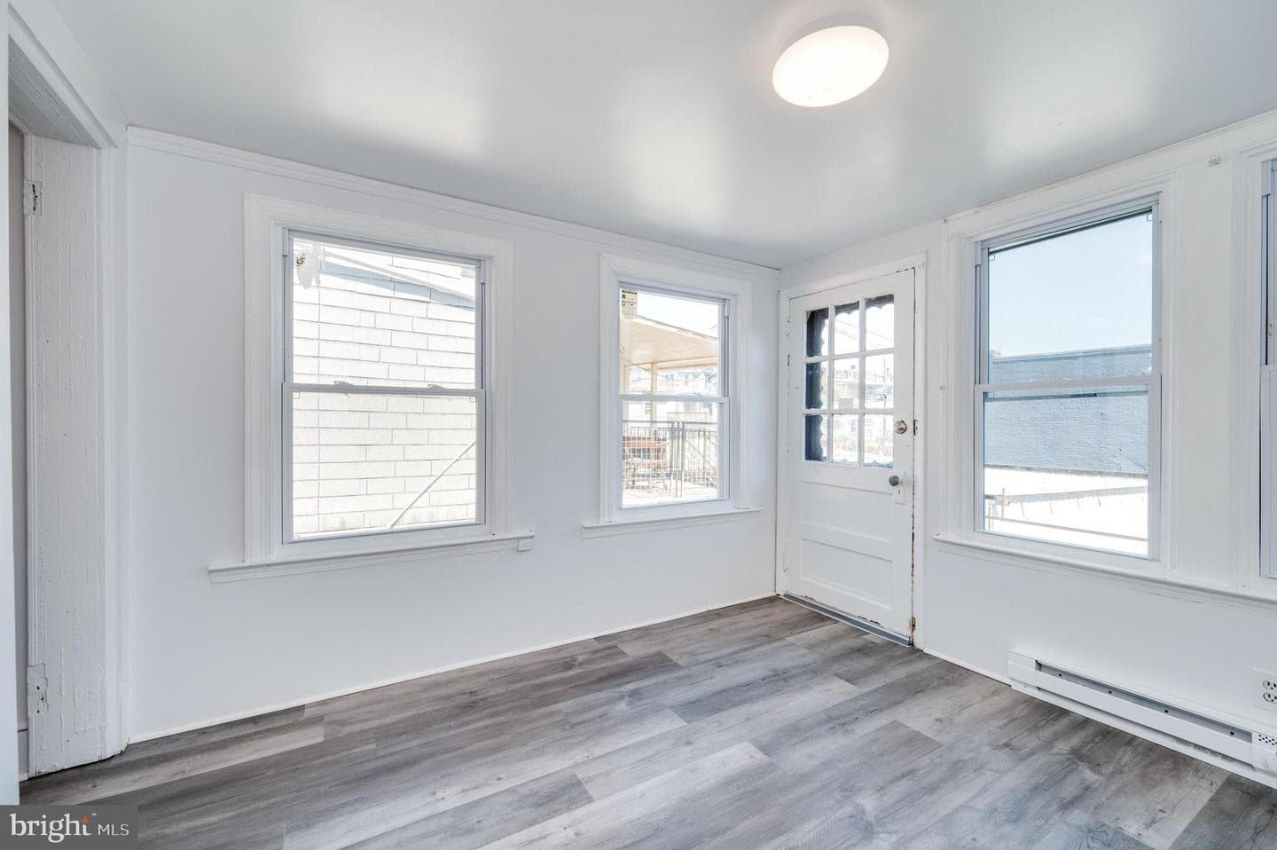 133 Greenwich St photo 31