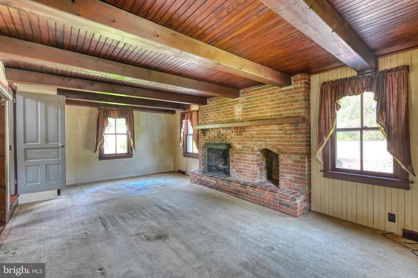363 N Galen Hall Road photo 10
