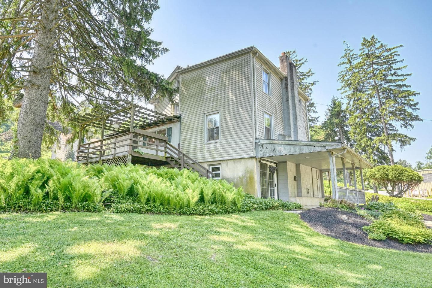 363 N Galen Hall Road photo 27