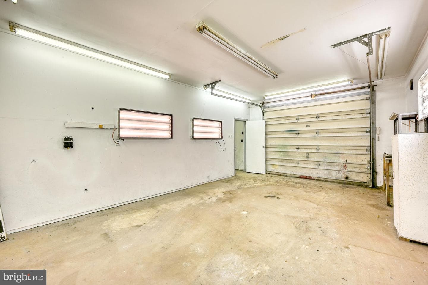 363 N Galen Hall Road photo 34