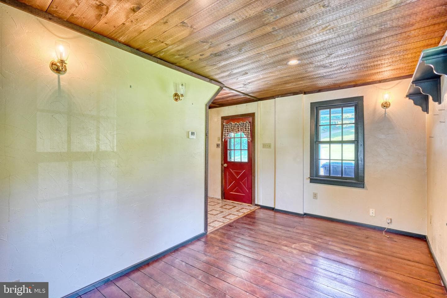363 N Galen Hall Road photo 4