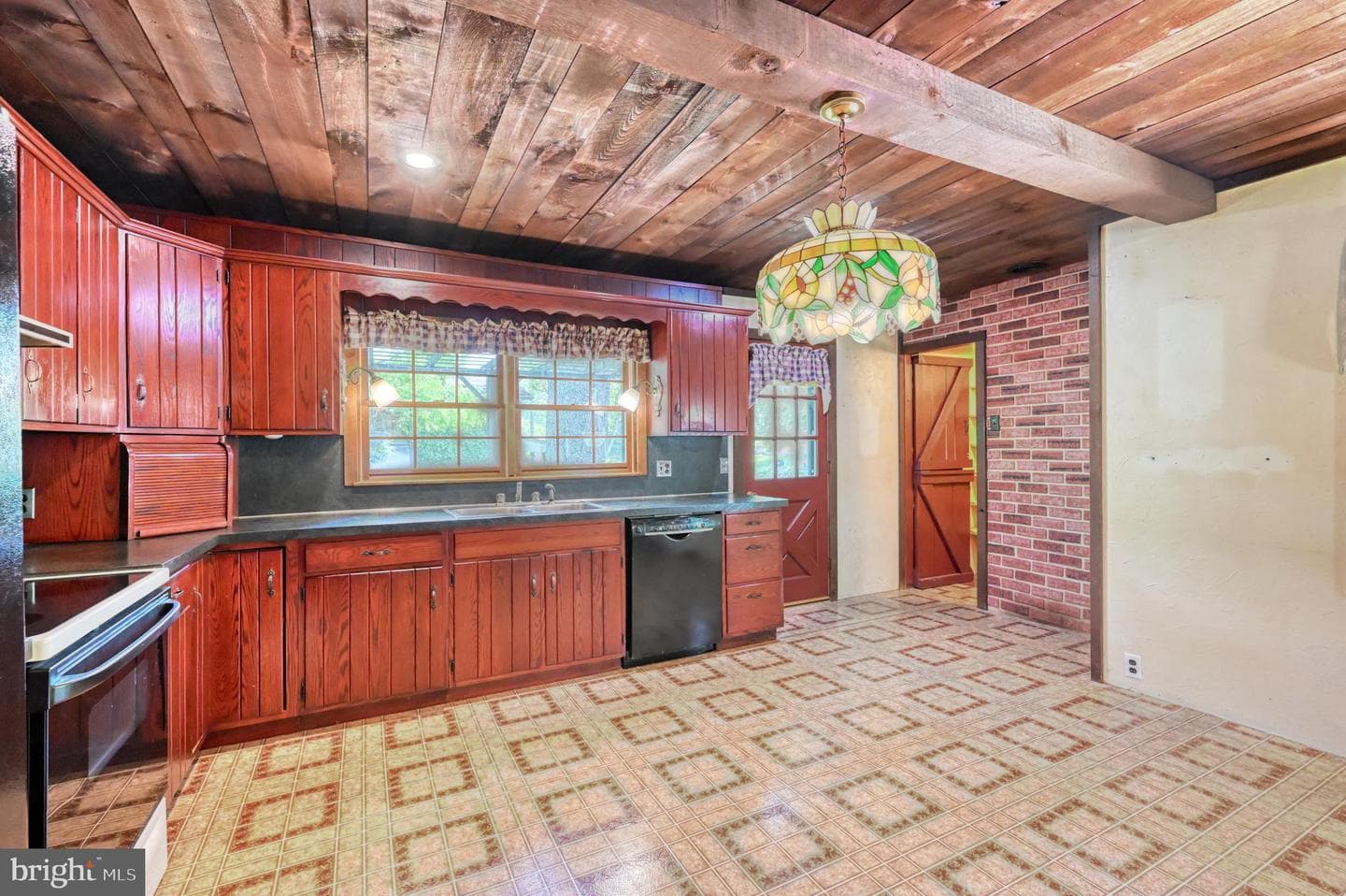 363 N Galen Hall Road photo 7