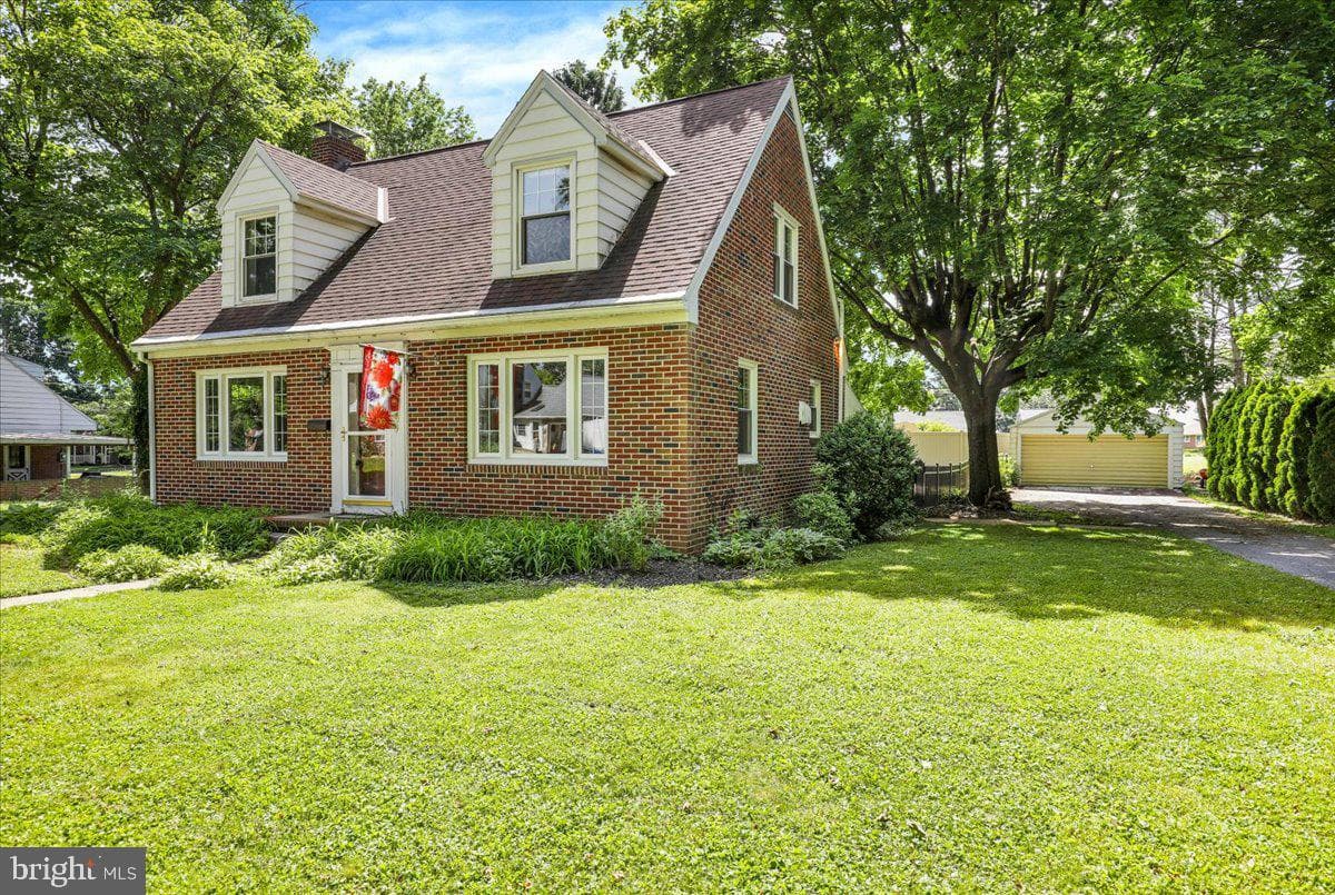 4306 5th Avenue photo 2
