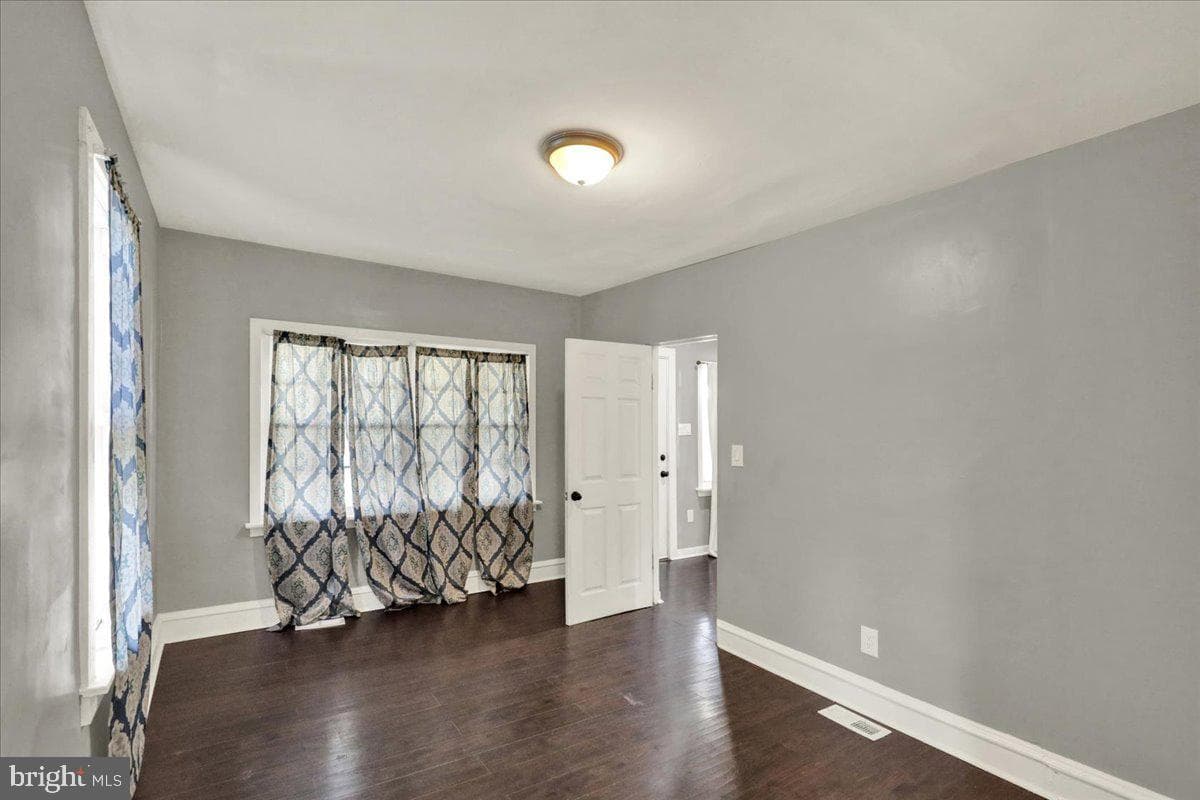 1820 Portland Avenue photo 8