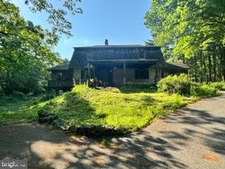 1482 Hilltop Road photo 2