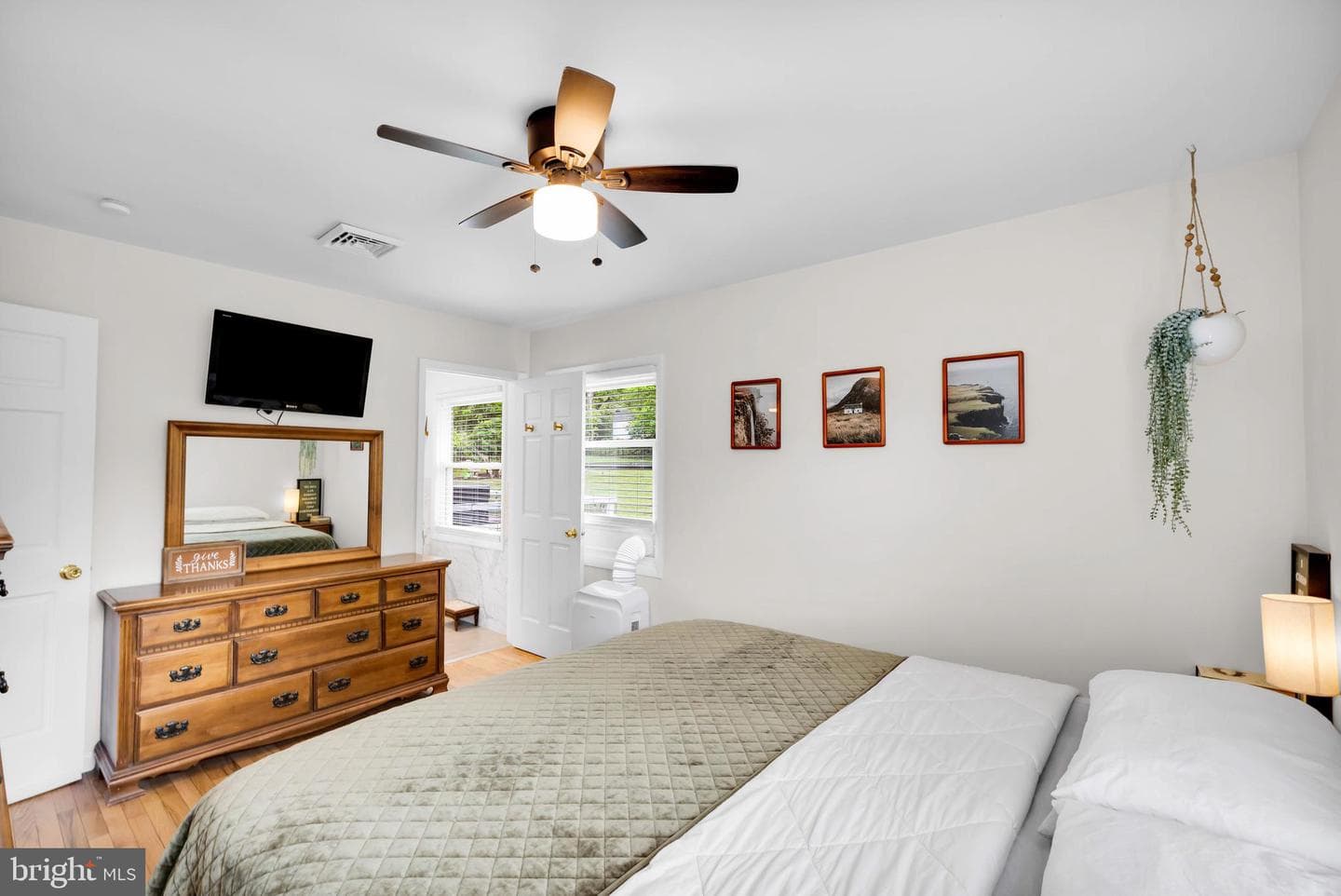 10 Evangeline Drive photo 23