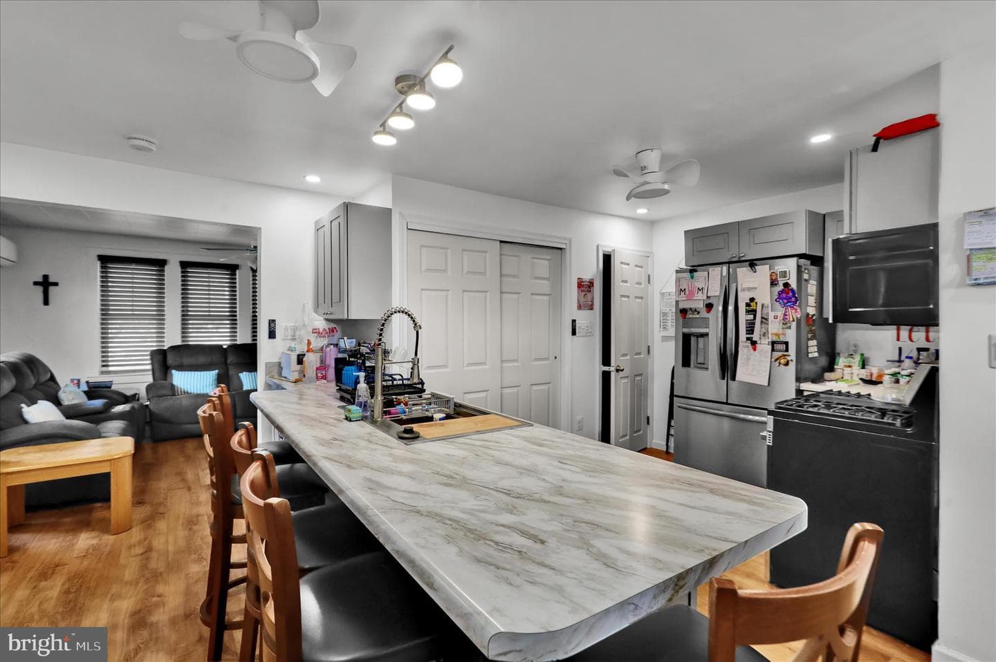 27 W 33rd Street photo 9