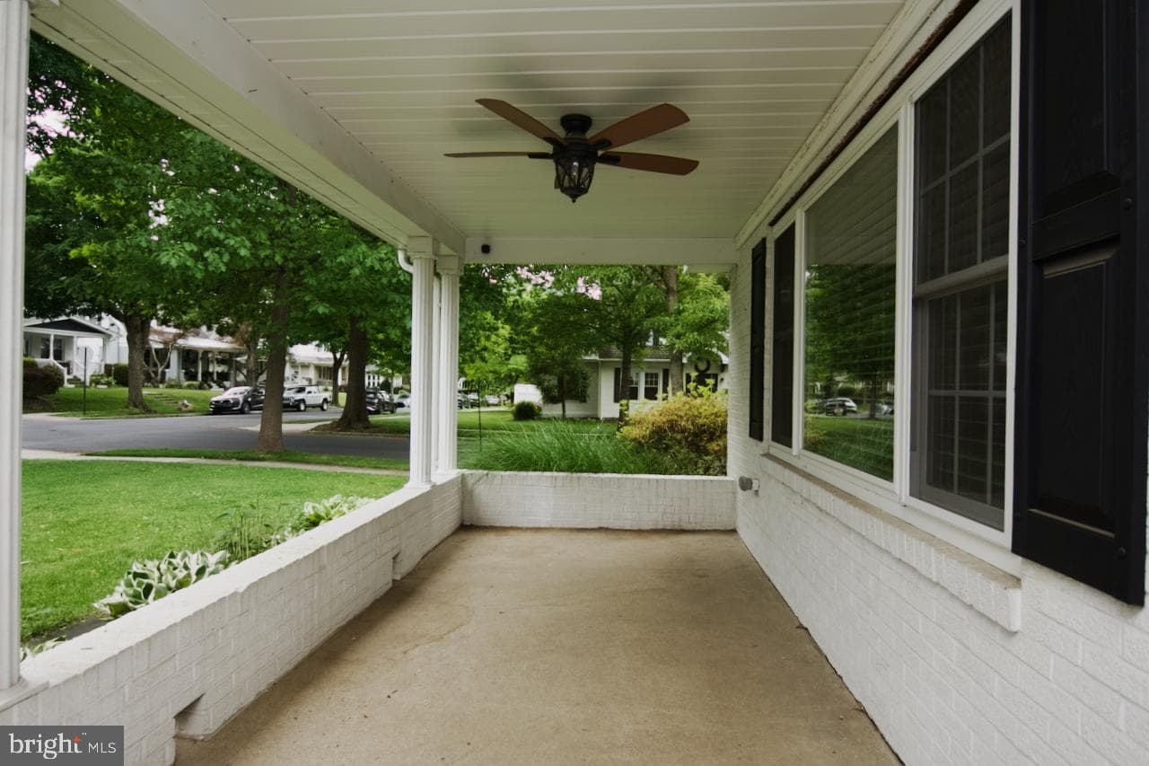 1337 Girard Avenue photo 16