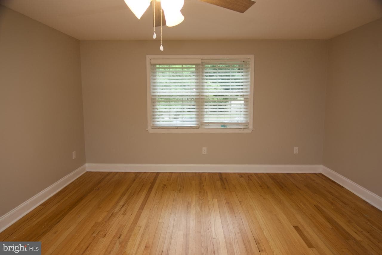 1337 Girard Avenue photo 31