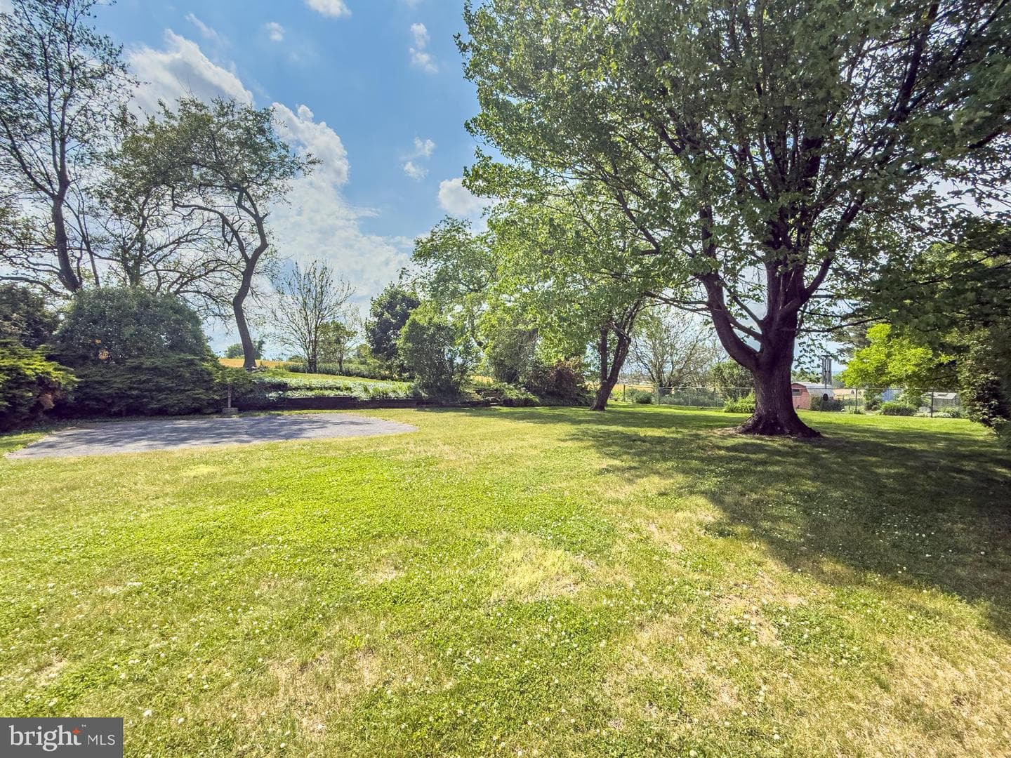 140 Hoch Avenue photo 28