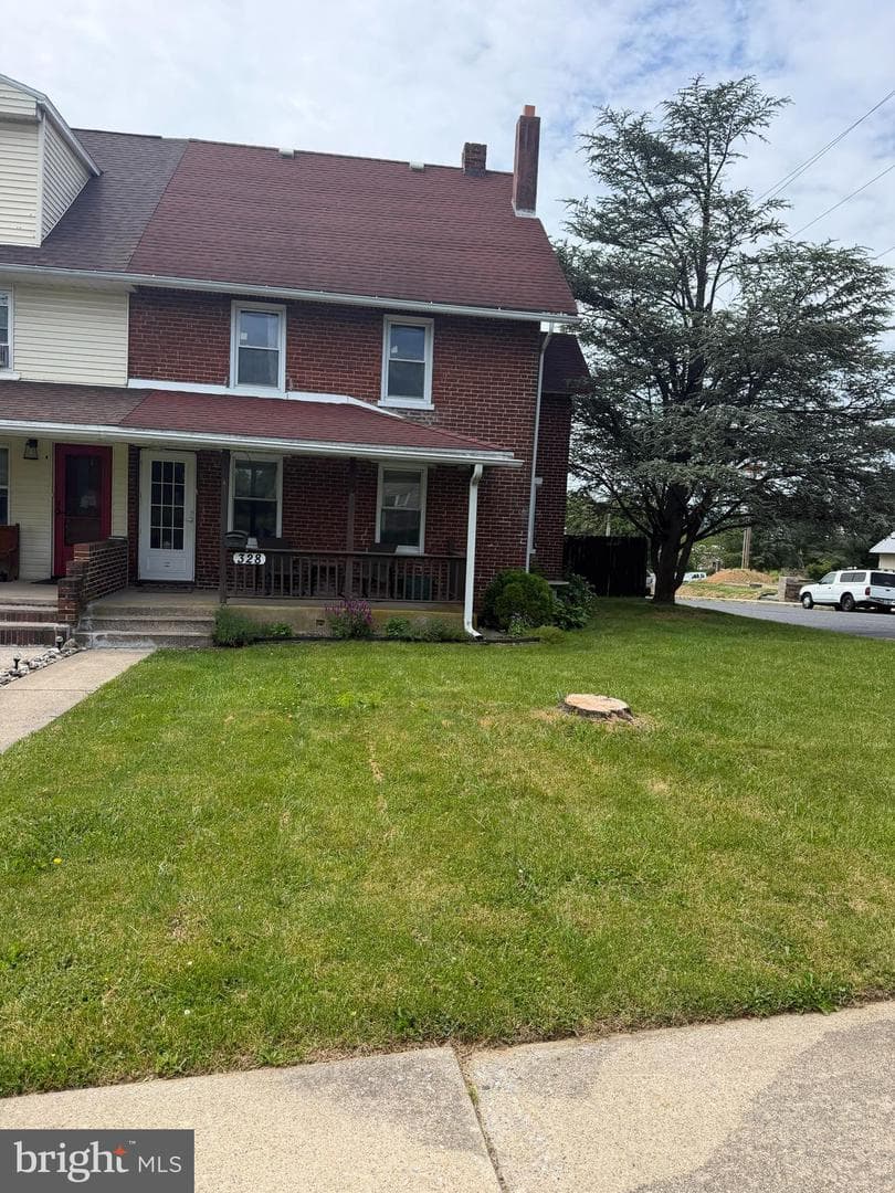 328 Franklin Street photo 2